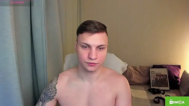 handsome guy01 online show from 19, 4, 2026