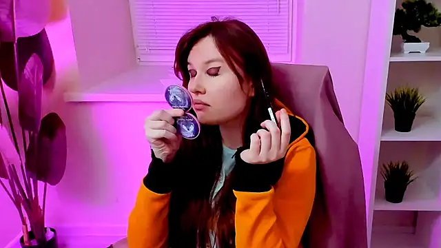 CarolGiggly online show from 23, 4, 2026