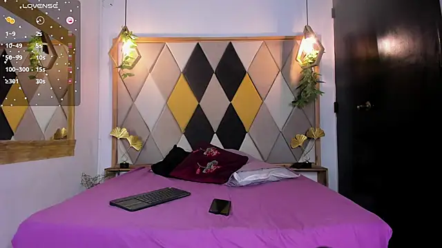 BritannyClaire online show from 13, 12, 2024