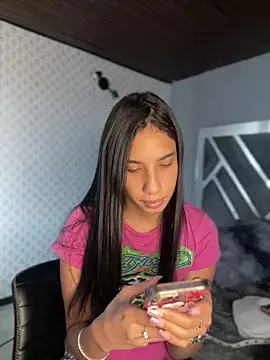 Snapshot of Praga_Pink chatting on 25, 4, 2026 Praga Pink online show from 25, 4, 2026