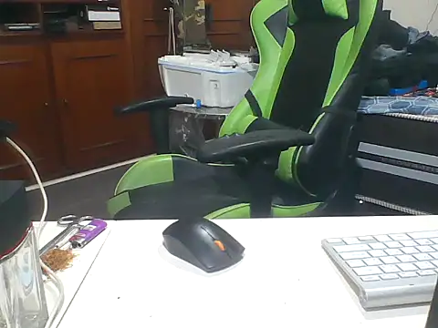 Snapshot of SOLESFETISHBR chatting on 10, 11, 2025 SOLESFETISHBR online show from 10, 11, 2025