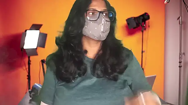 Snapshot of mamoni91 chatting on 11, 9, 2025 mamoni91 online show from 11, 9, 2025