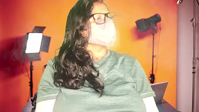 Snapshot of mamoni91 chatting on 6, 11, 2025 mamoni91 online show from 6, 11, 2025