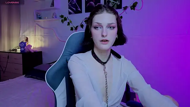 Sweet Paradox online show from 15, 9, 2025