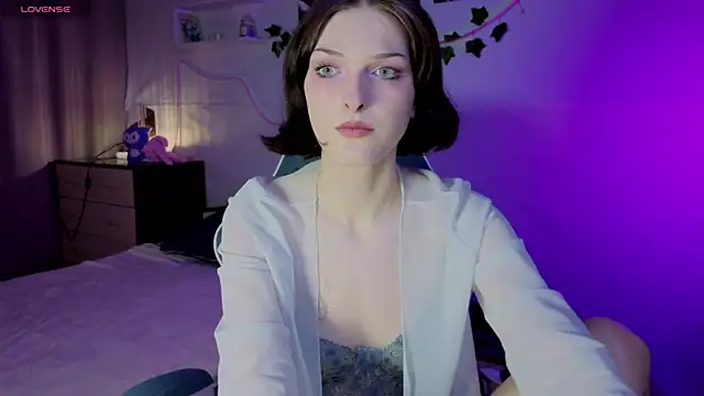 Sweet Paradox online show from 17, 9, 2025