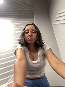 Kay LustyWife online show from 9, 2, 2025