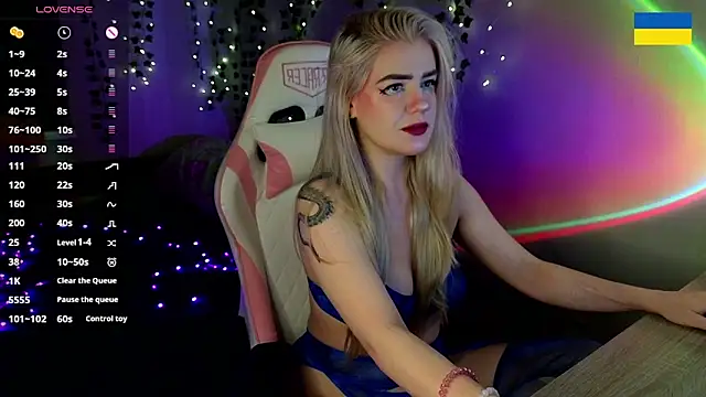 RedVelveten online show from 8, 9, 2025