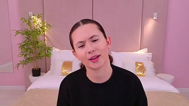 milaleoneli online show from 26, 2, 2025