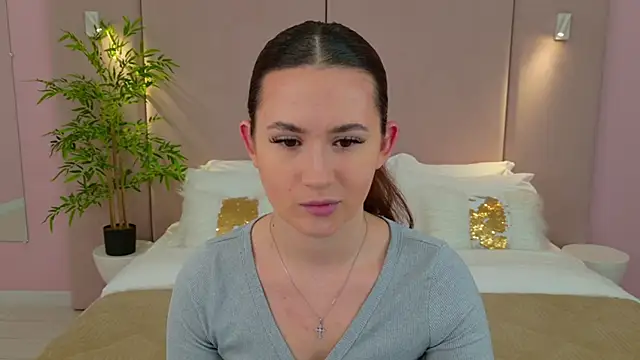 milaleoneli online show from 2, 3, 2025