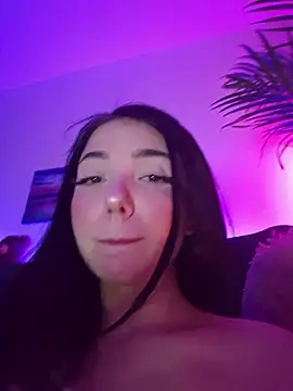 Snapshot of AveryWillow chatting on 23, 2, 2026 AveryWillow online show from 23, 2, 2026