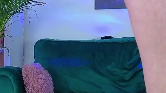 Snapshot of AveryWillow chatting on 25, 2, 2026 AveryWillow online show from 25, 2, 2026