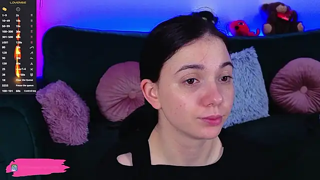 AveryWillow online show from 28, 3, 2026