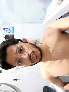 Snapshot of skinnyyyyyyyyy chatting on 14, 2, 2025 skinnyyyyyyyyy online show from 14, 2, 2025