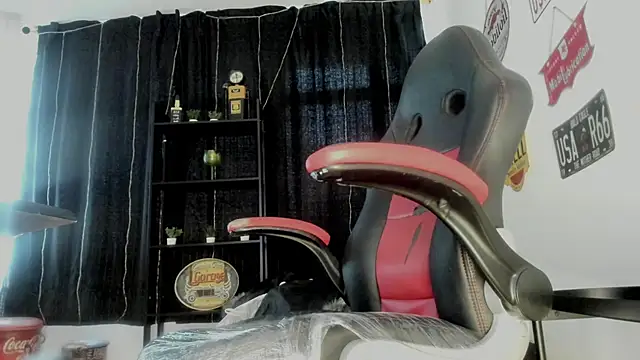 Snapshot of the_beast_master_ chatting on 15, 6, 2026 the beast master online show from 15, 6, 2026