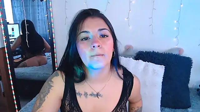 Samanta james19 online show from 26, 7, 2026