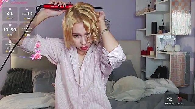 Snapshot of White_Lioness chatting on 23, 10, 2025 White Lioness online show from 23, 10, 2025