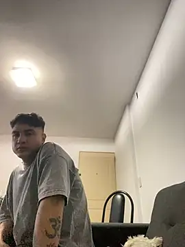 LCarreraa online show from 16, 2, 2025