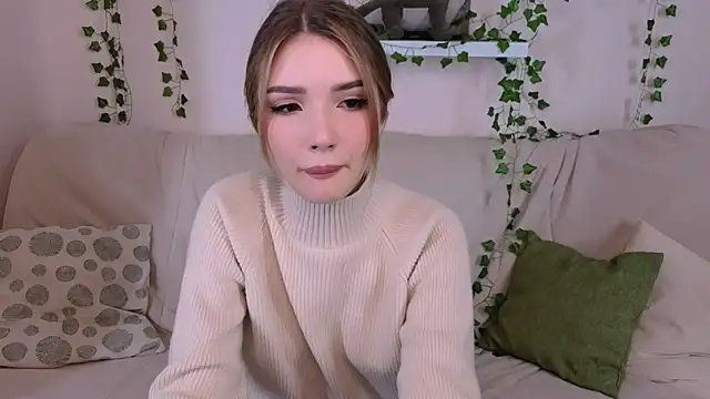 Snapshot of EmmaKeam chatting on 2, 10, 2025 EmmaKeam online show from 2, 10, 2025