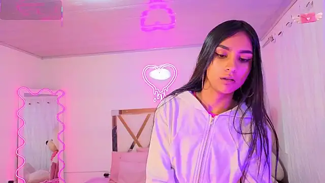 Jazmin tay online show from 15, 9, 2025