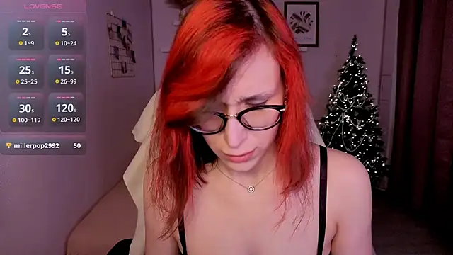 Dora Marcelli online show from 17, 12, 2025