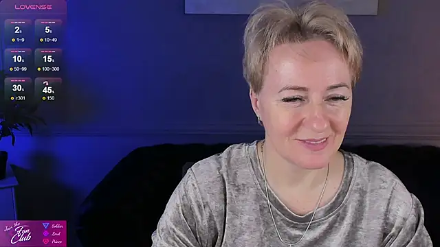 Snapshot of Nika_Smit chatting on 6, 12, 2024 Nika Smit online show from 6, 12, 2024