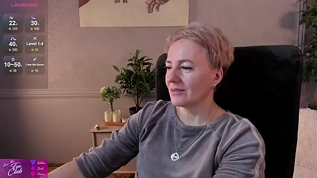 Snapshot of Nika_Smit chatting on 14, 12, 2024 Nika Smit online show from 14, 12, 2024