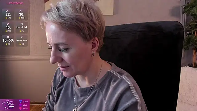 Snapshot of Nika_Smit chatting on 14, 12, 2024 Nika Smit online show from 14, 12, 2024