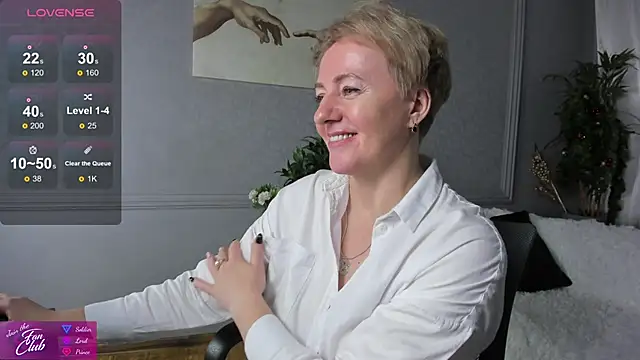 Snapshot of Nika_Smit chatting on 12, 1, 2025 Nika Smit online show from 12, 1, 2025