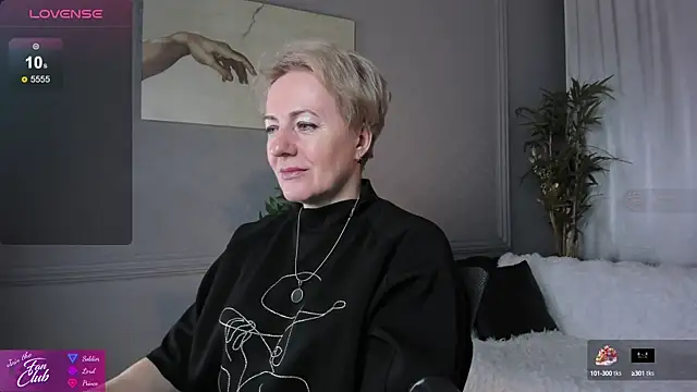 Snapshot of Nika_Smit chatting on 1, 2, 2025 Nika Smit online show from 1, 2, 2025