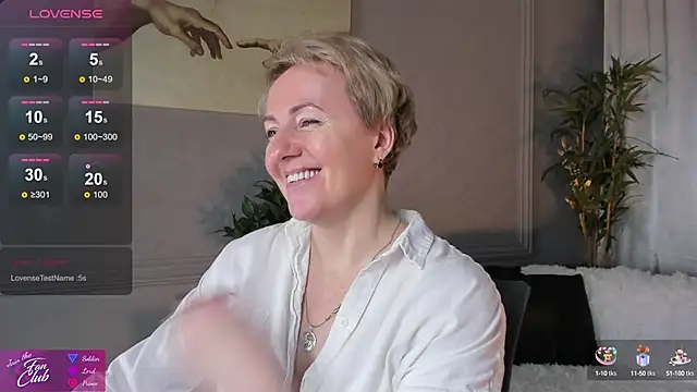 Snapshot of Nika_Smit chatting on 9, 2, 2025 Nika Smit online show from 9, 2, 2025