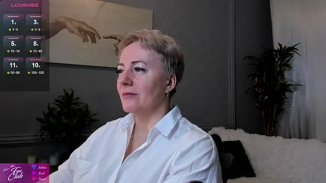 Snapshot of Nika_Smit chatting on 1, 3, 2025 Nika Smit online show from 1, 3, 2025