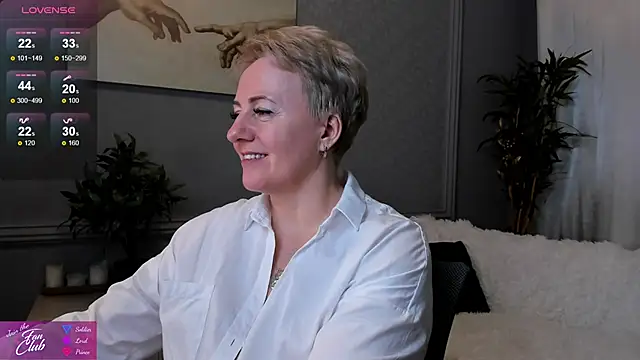 Snapshot of Nika_Smit chatting on 1, 3, 2025 Nika Smit online show from 1, 3, 2025