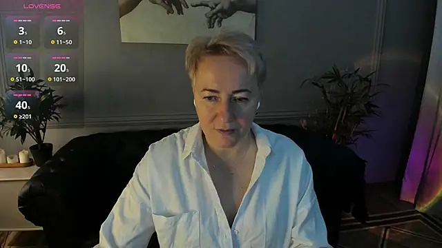 Snapshot of Nika_Smit chatting on 15, 11, 2025 Nika Smit online show from 15, 11, 2025