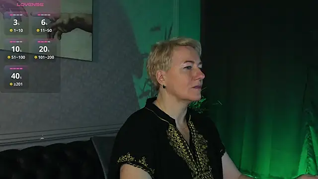 Snapshot of Nika_Smit chatting on 30, 11, 2025 Nika Smit online show from 30, 11, 2025