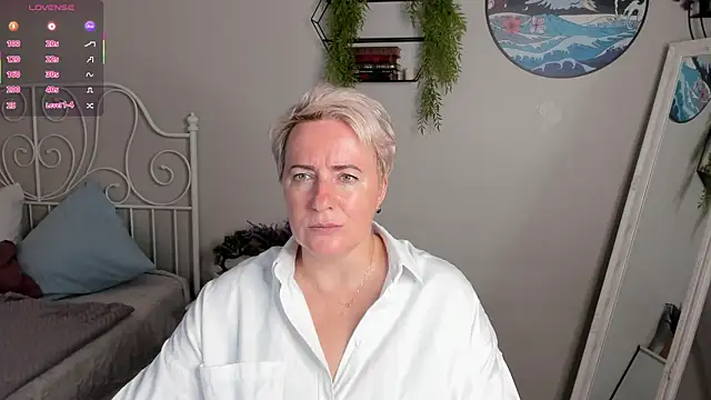 Nika Smit online show from 7, 8, 2026