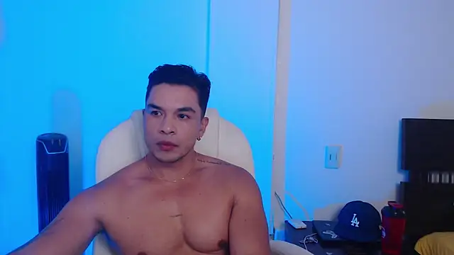 estebandelouis online show from 1, 2, 2025