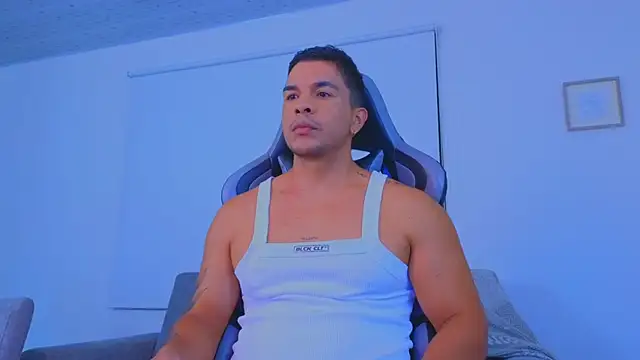 Snapshot of estebandelouis chatting on 26, 6, 2026 estebandelouis online show from 26, 6, 2026