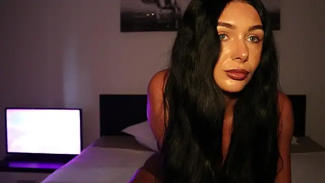 IvyKaelani online show from 16, 6, 2026