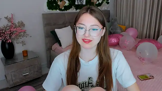 SereneFlame online show from 25, 2, 2025