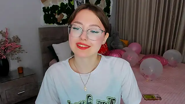 SereneFlame online show from 25, 2, 2025