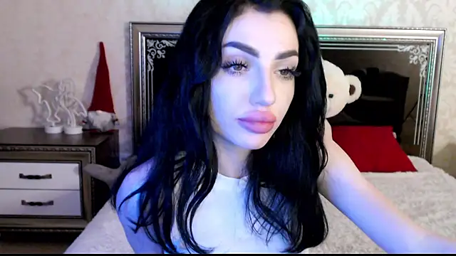 NancyLovee  online show from 2, 1, 2025