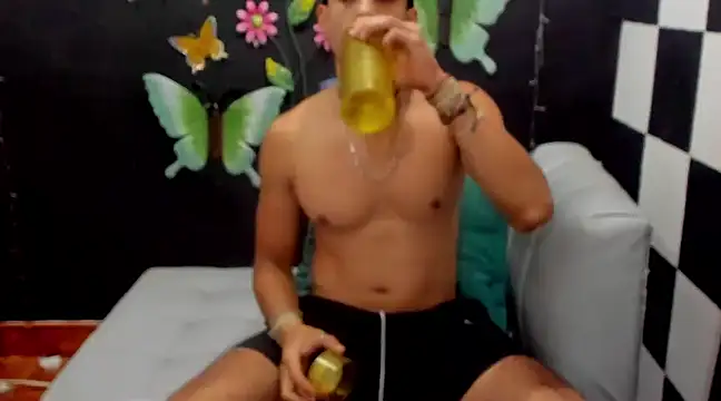 Snapshot of MikeRose94 chatting on 11, 2, 2025 MikeRose94 online show from 11, 2, 2025