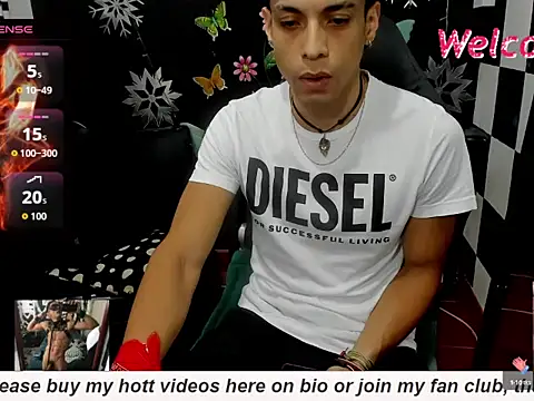 Snapshot of MikeRose94 chatting on 11, 10, 2025 MikeRose94 online show from 11, 10, 2025