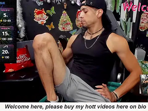 Snapshot of MikeRose94 chatting on 12, 1, 2026 MikeRose94 online show from 12, 1, 2026