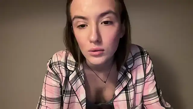 EmilyWi  online show from 9, 2, 2026