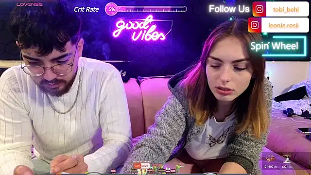 Snapshot of MrAndMrsSavage chatting on 14, 12, 2024 MrAndMrsSavage online show from 14, 12, 2024