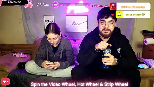 Snapshot of MrAndMrsSavage chatting on 24, 1, 2025 MrAndMrsSavage online show from 24, 1, 2025