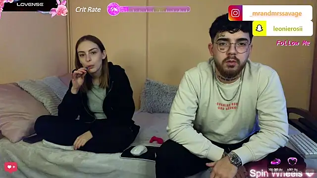 Snapshot of MrAndMrsSavage chatting on 5, 2, 2025 MrAndMrsSavage online show from 5, 2, 2025