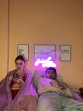 Snapshot of MrAndMrsSavage chatting on 15, 2, 2025 MrAndMrsSavage online show from 15, 2, 2025