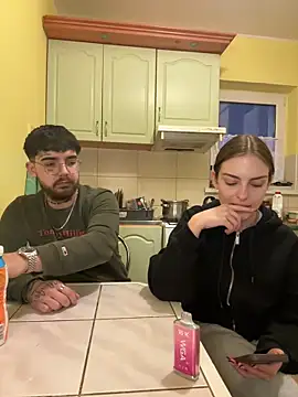 Snapshot of MrAndMrsSavage chatting on 24, 2, 2025 MrAndMrsSavage online show from 24, 2, 2025